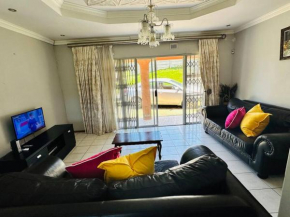 4 bedroom house, Amanzimtoti DBN